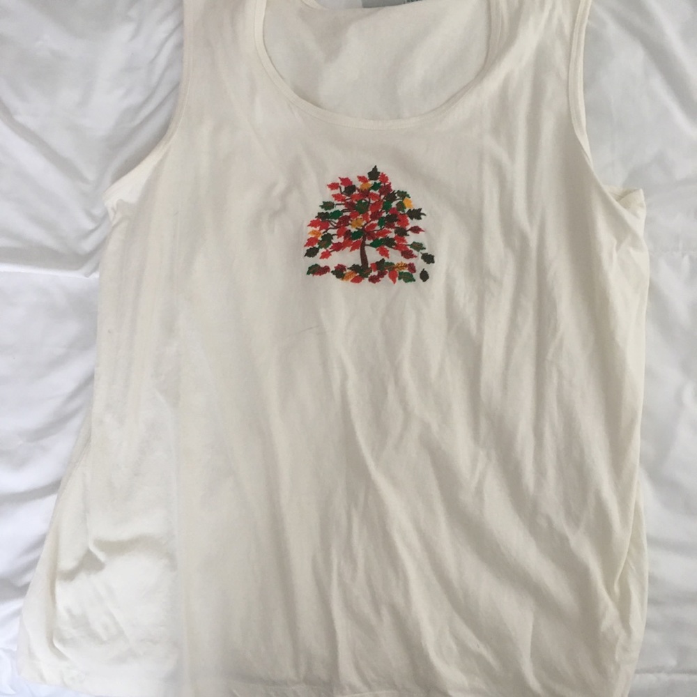 NWOT Tree Tank - Picture 2 of 4